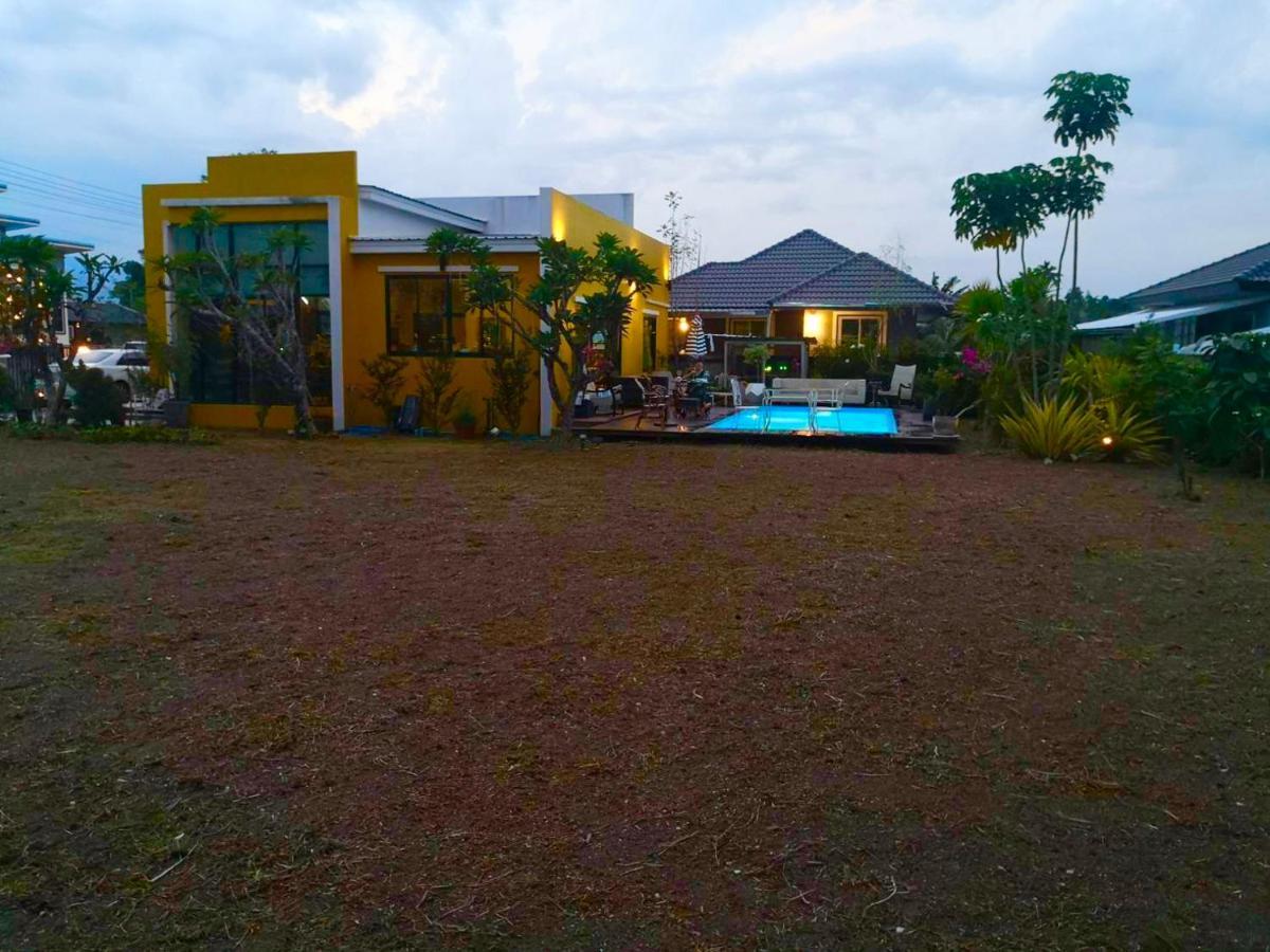 Colorful Pool Villa, Chiang Rai, Thailand Εξωτερικό φωτογραφία